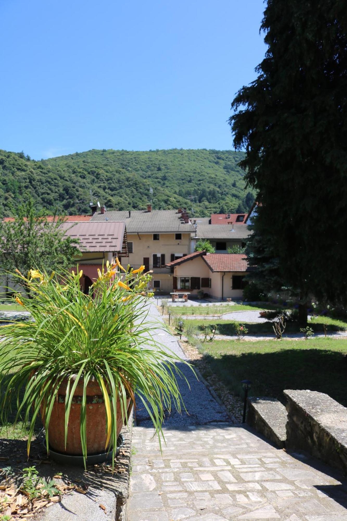 Отель Casa Dell'Angelo Custode Chiusa di Pesio Экстерьер фото